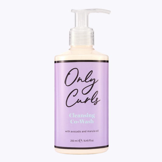 nly Curls Cleansing Co-Wash fles met pomp van 250 ml, met avocado- en marula-olie.